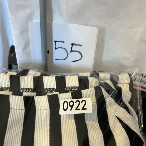 Chico’s Mini Dress Women 1/M  Striped Sleeveless High Quality Black-White luxe - Picture 13 of 13